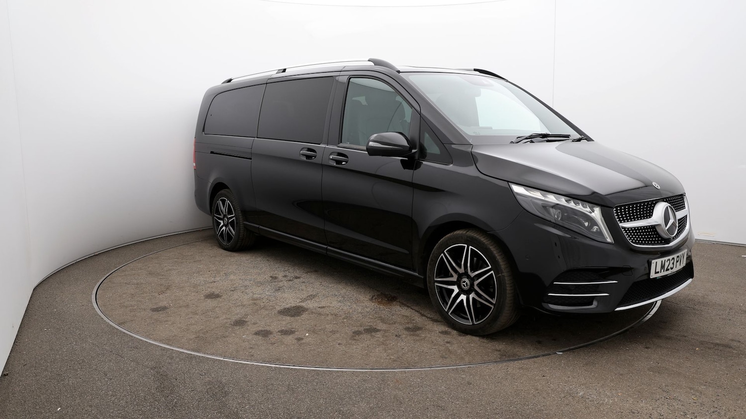 Used Mercedes-Benz V-Class 2023 for sale - 77071357: Photo 11