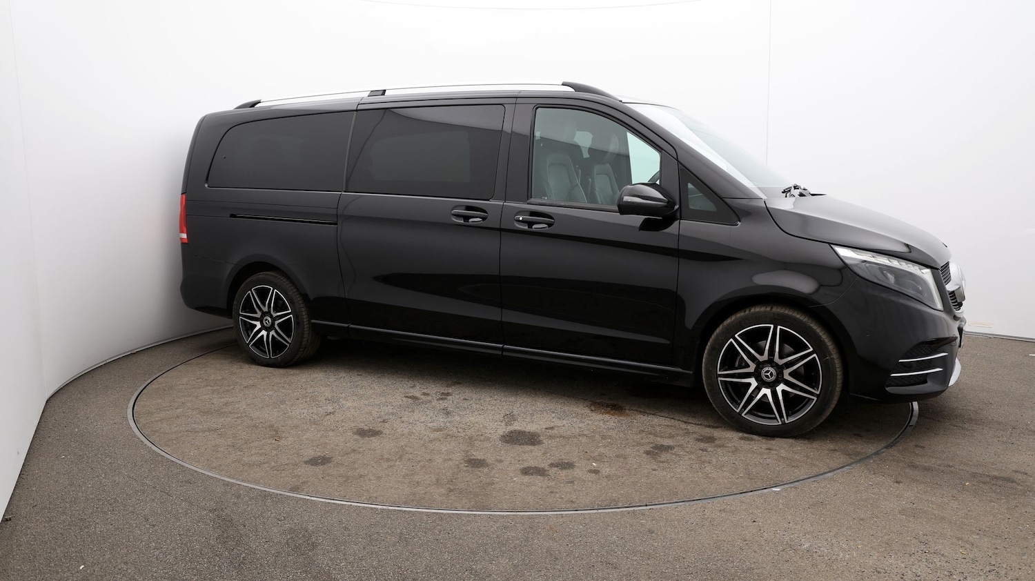 Used Mercedes-Benz V-Class 2023 for sale - 77071357: Photo 13