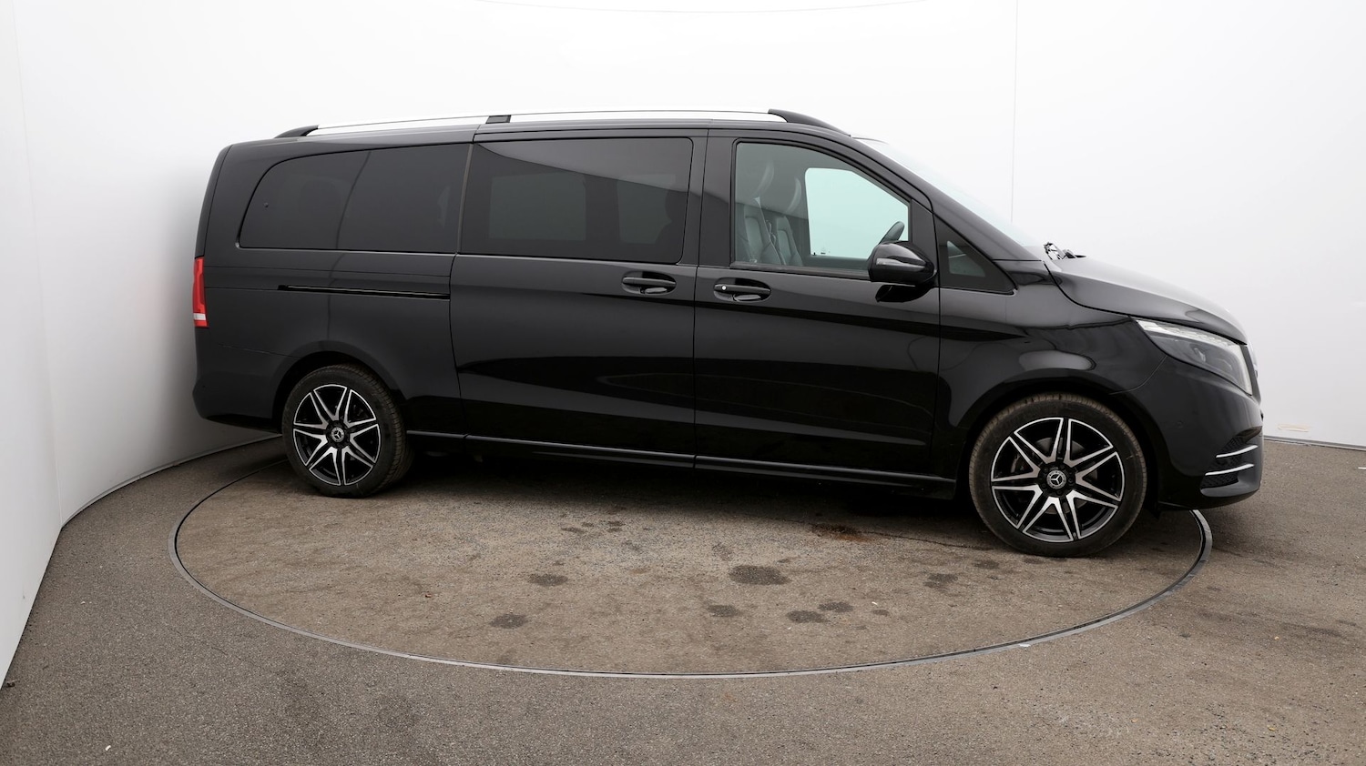 Used Mercedes-Benz V-Class 2023 for sale - 77071357: Photo 15