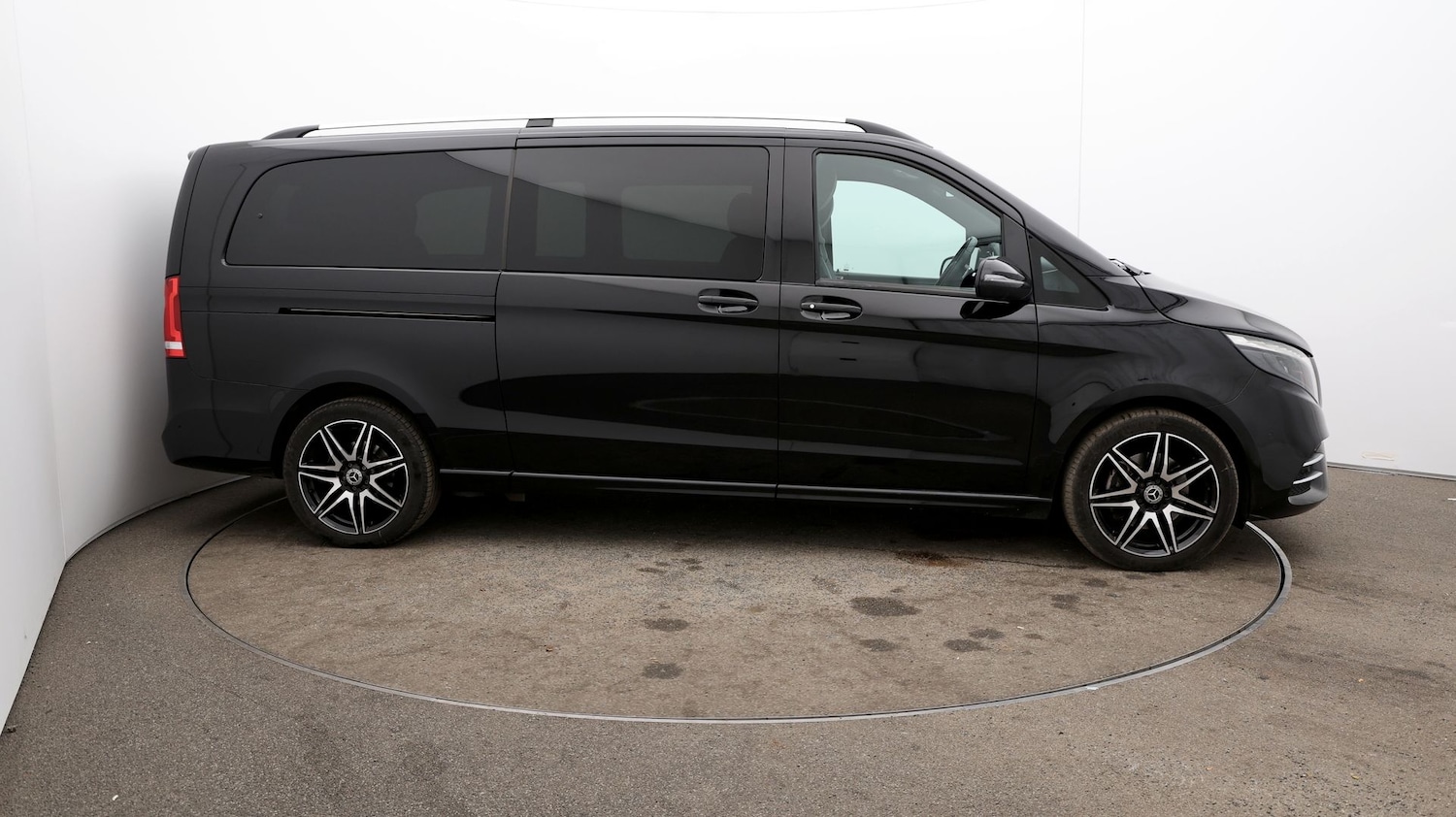 Used Mercedes-Benz V-Class 2023 for sale - 77071357: Photo 16