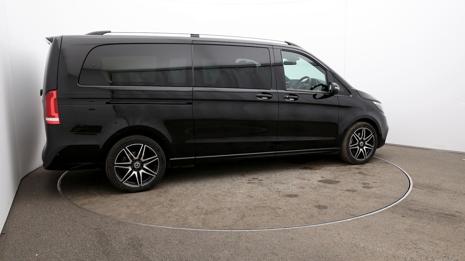 Used Mercedes-Benz V-Class 2023 for sale - 77071357: Photo 19