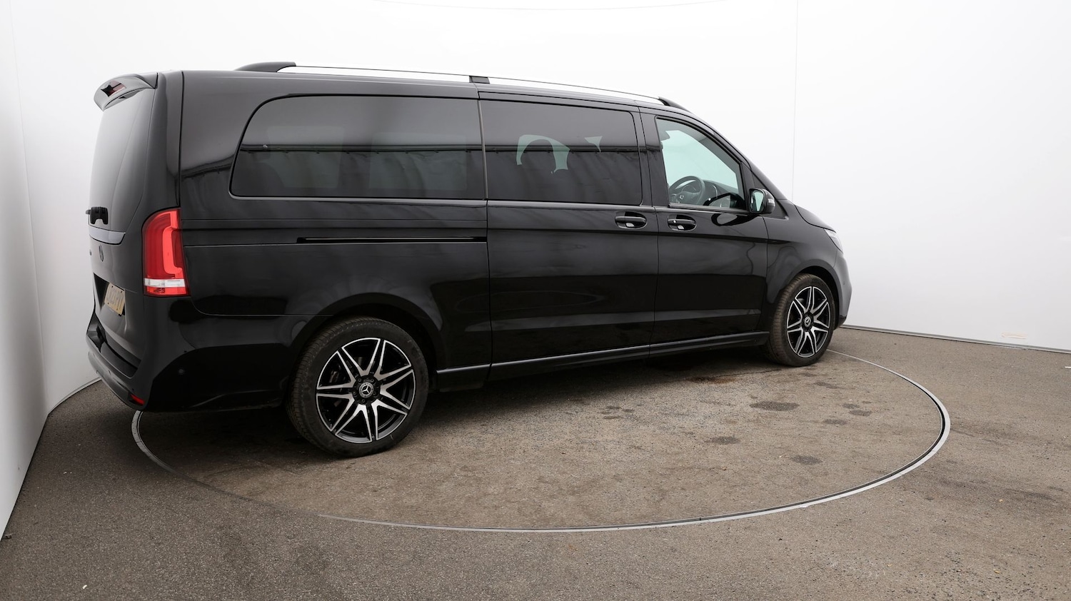 Used Mercedes-Benz V-Class 2023 for sale - 77071357: Photo 20