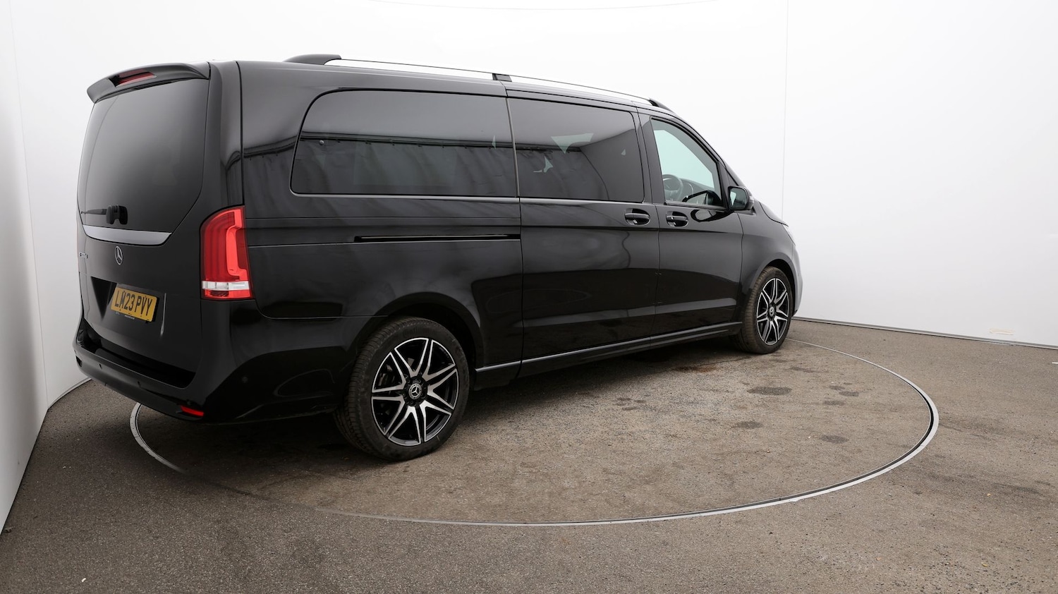 Used Mercedes-Benz V-Class 2023 for sale - 77071357: Photo 21