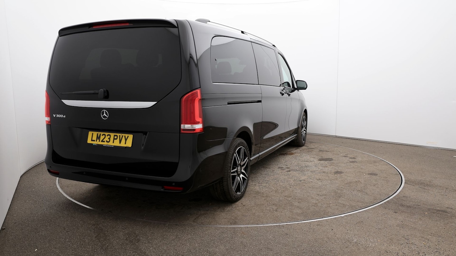 Used Mercedes-Benz V-Class 2023 for sale - 77071357: Photo 23