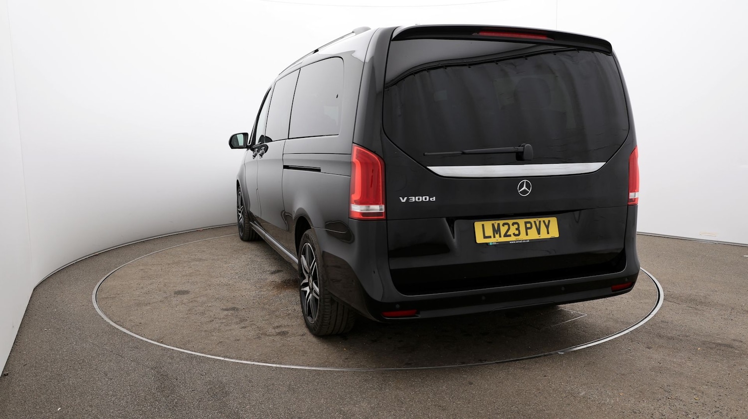 Used Mercedes-Benz V-Class 2023 for sale - 77071357: Photo 28