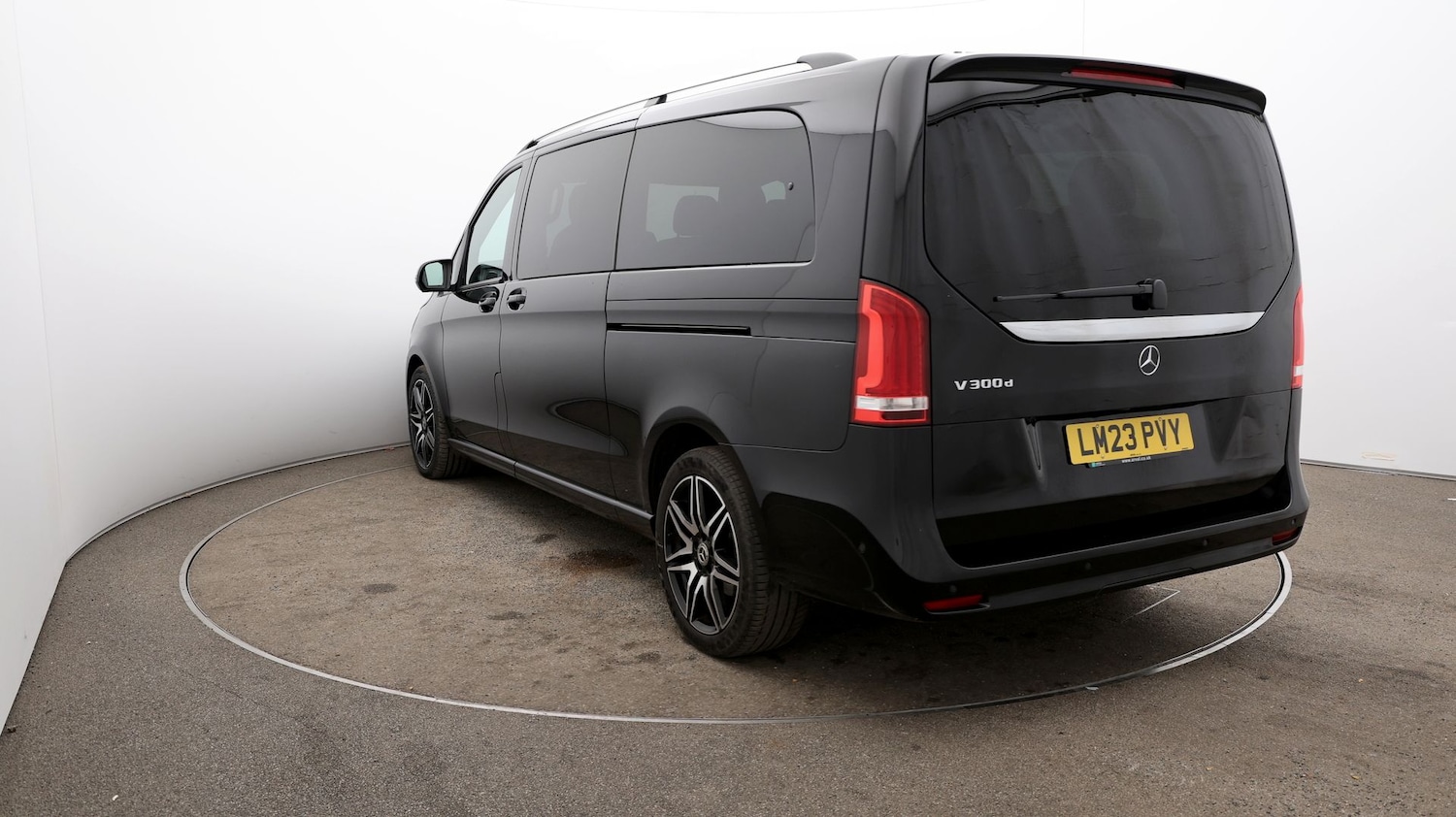 Used Mercedes-Benz V-Class 2023 for sale - 77071357: Photo 29