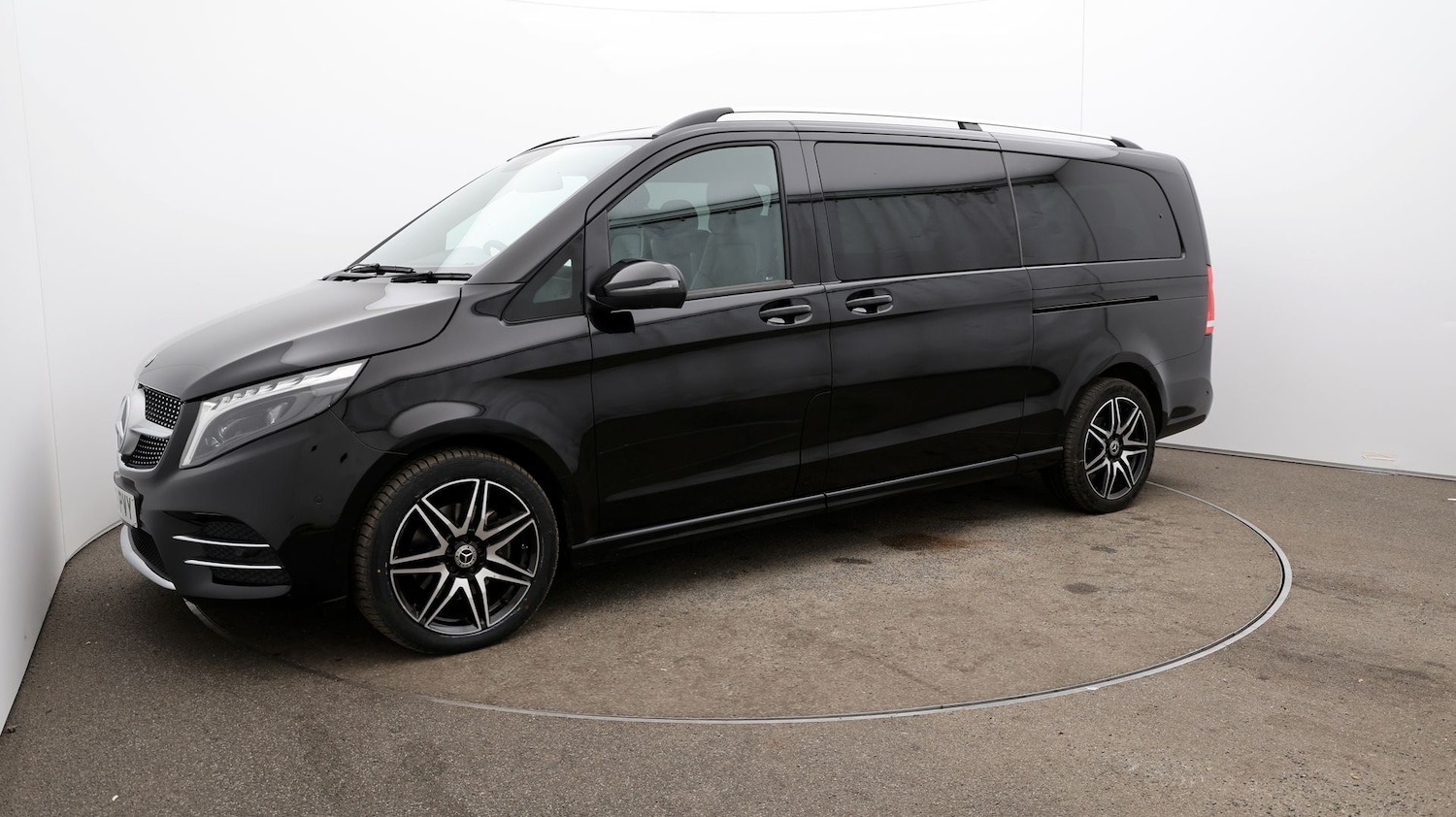 Used Mercedes-Benz V-Class 2023 for sale - 77071357: Photo 35