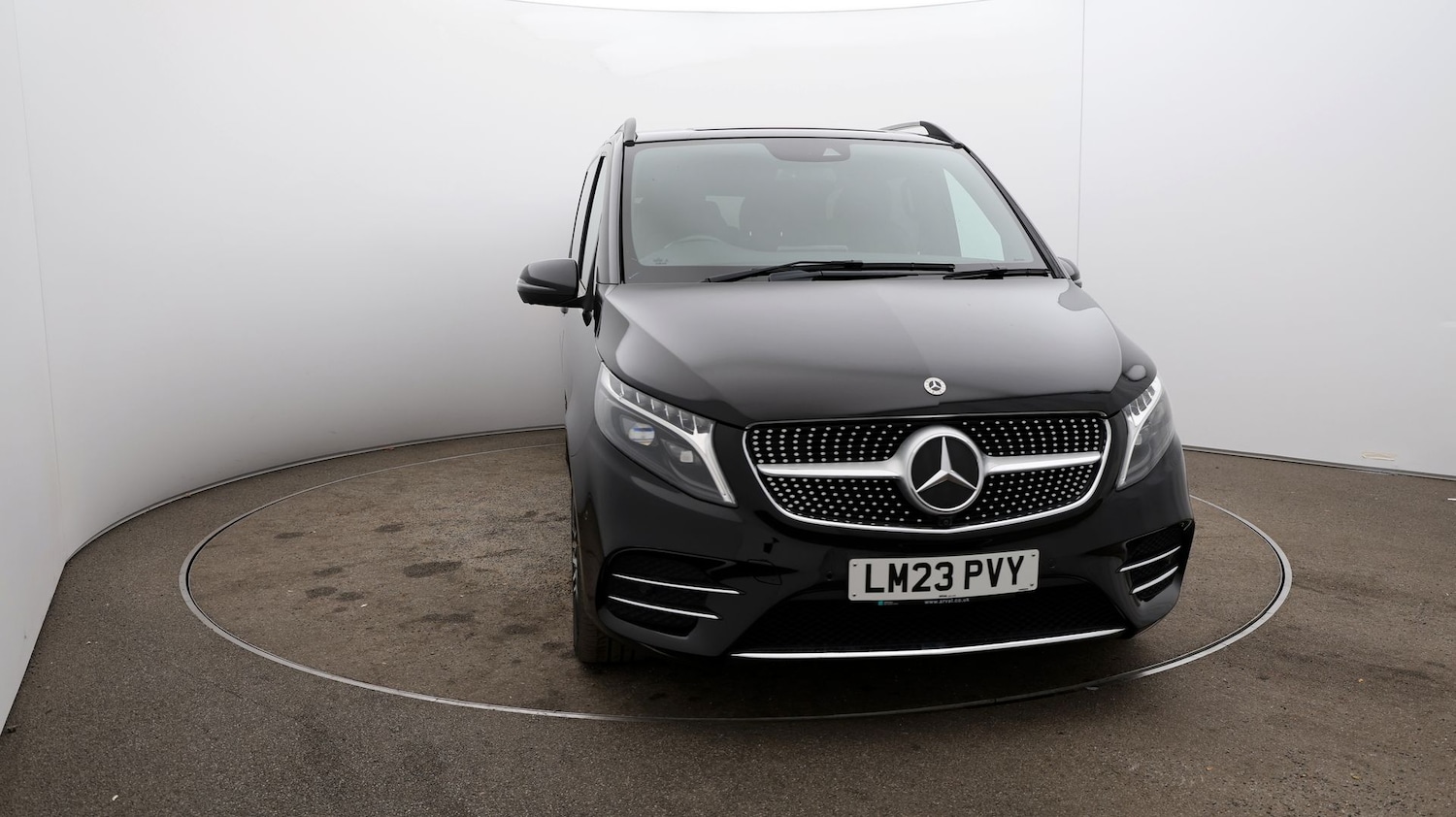 Used Mercedes-Benz V-Class 2023 for sale - 77071357: Photo 8