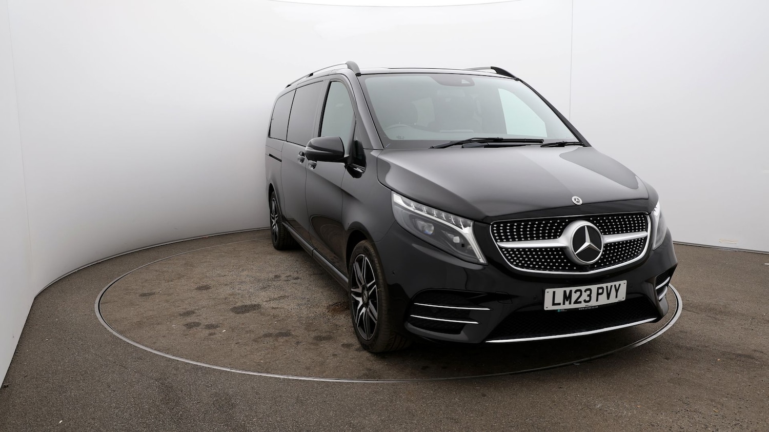 Used Mercedes-Benz V-Class 2023 for sale - 77071357: Photo 9