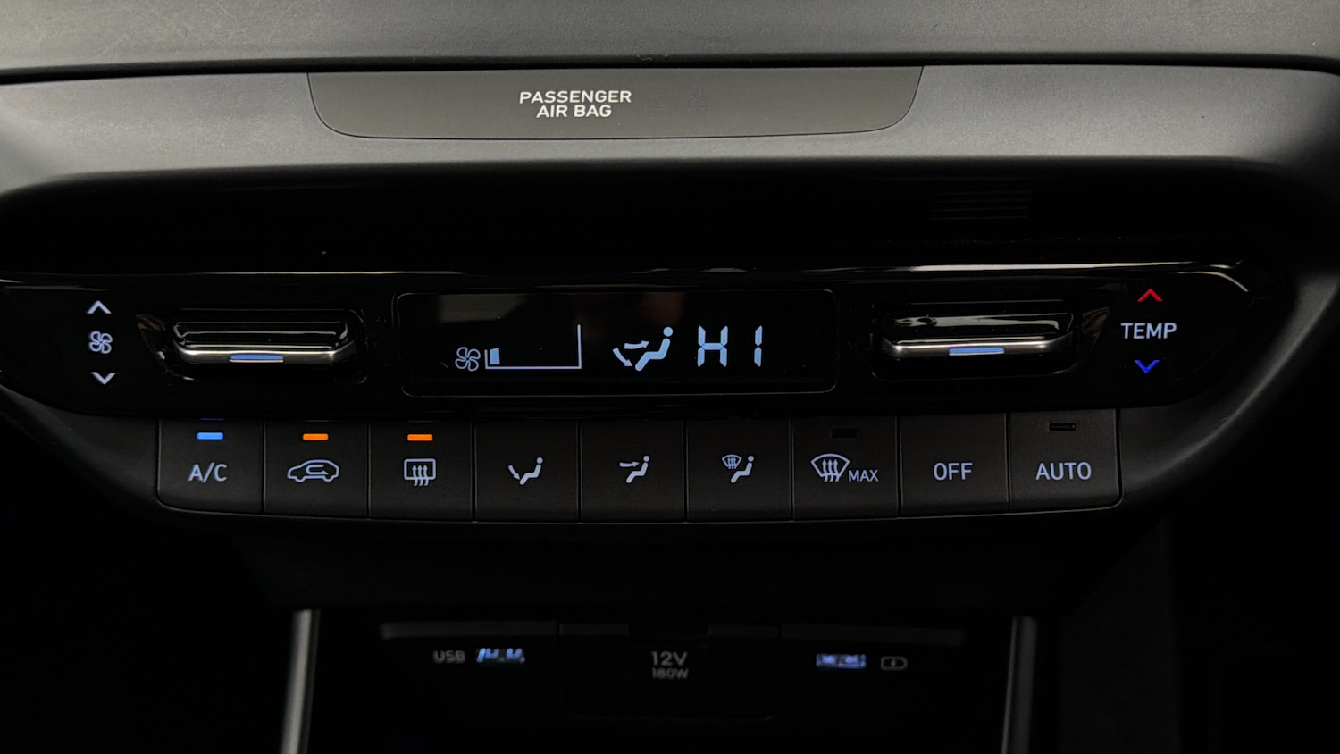 Used Hyundai i20 2022 for sale - 77803112: Photo 11