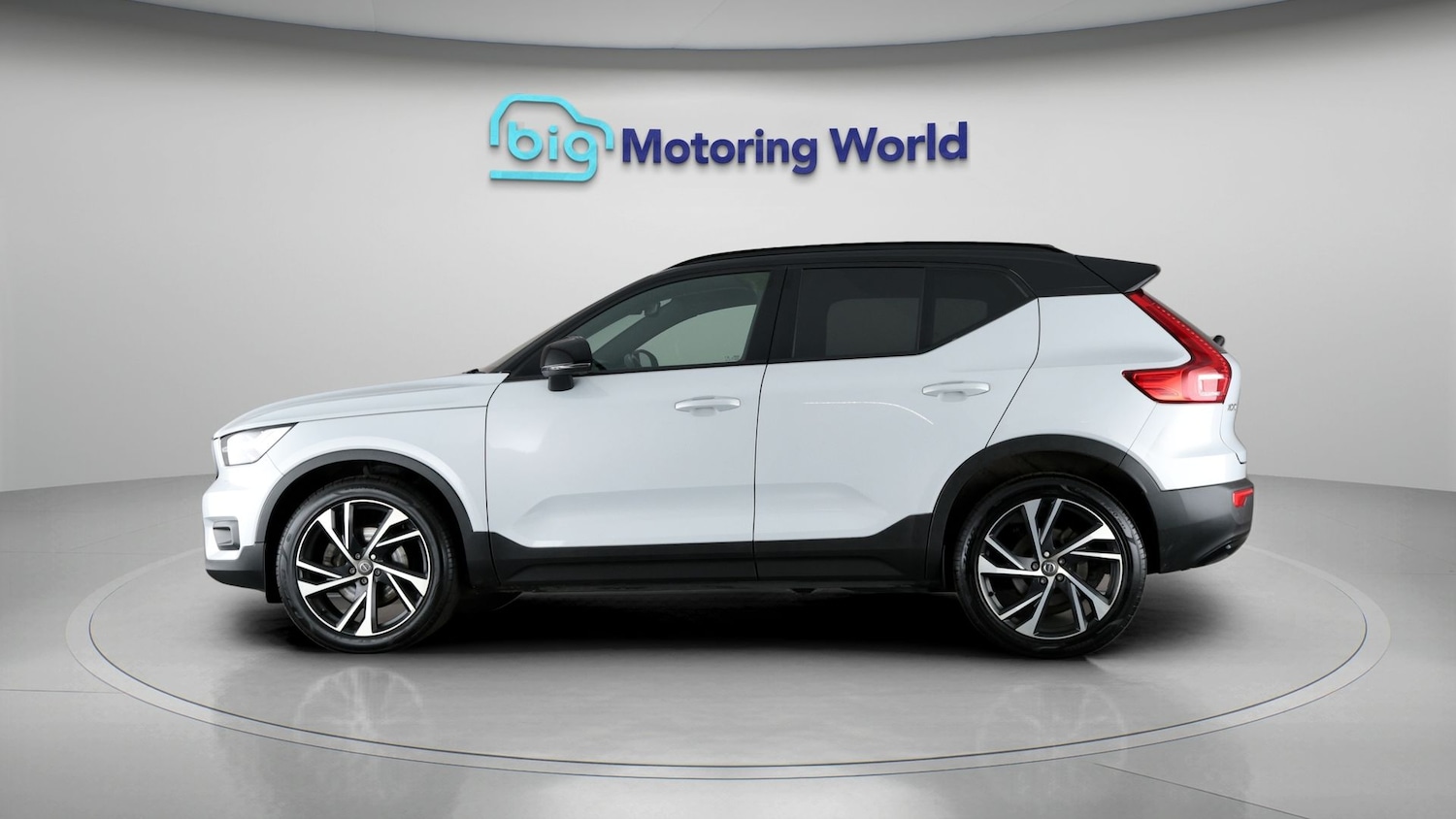 Used Volvo XC40 2021 for sale - 77630909: Photo 4