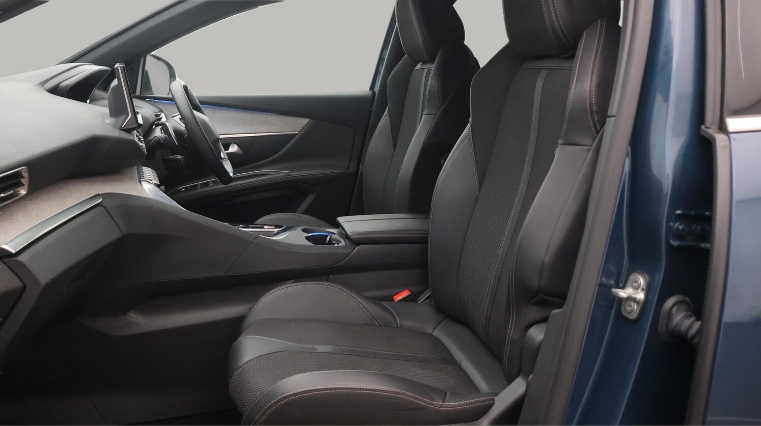 Used Peugeot 5008 2023 for sale - 76701995: Photo 14