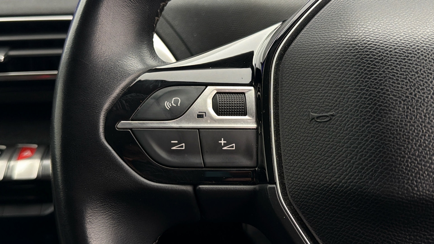 Used Peugeot 5008 2018 for sale - 78094846: Photo 23