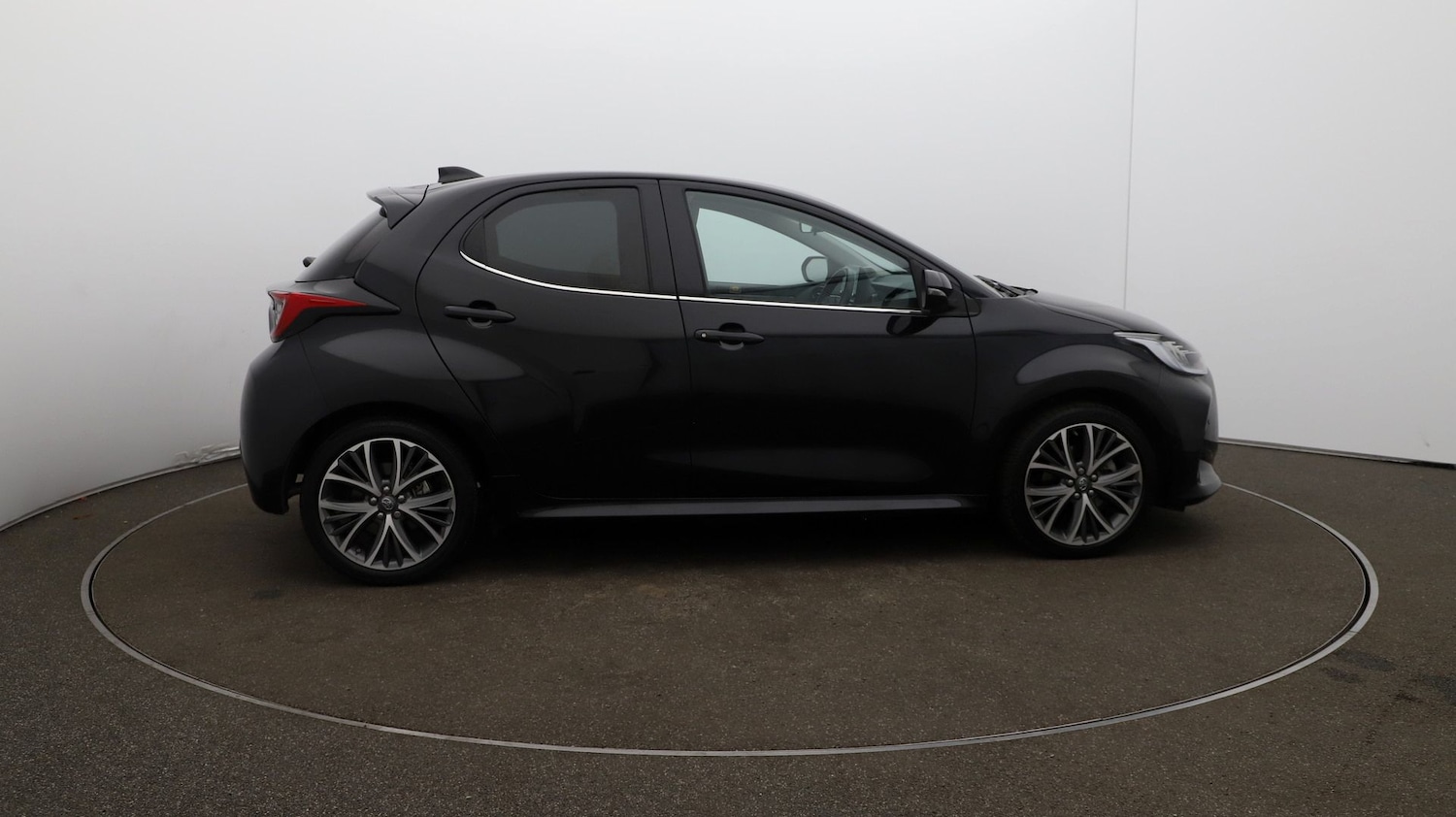 Used Toyota Yaris 2022 for sale - 76815471: Photo 42