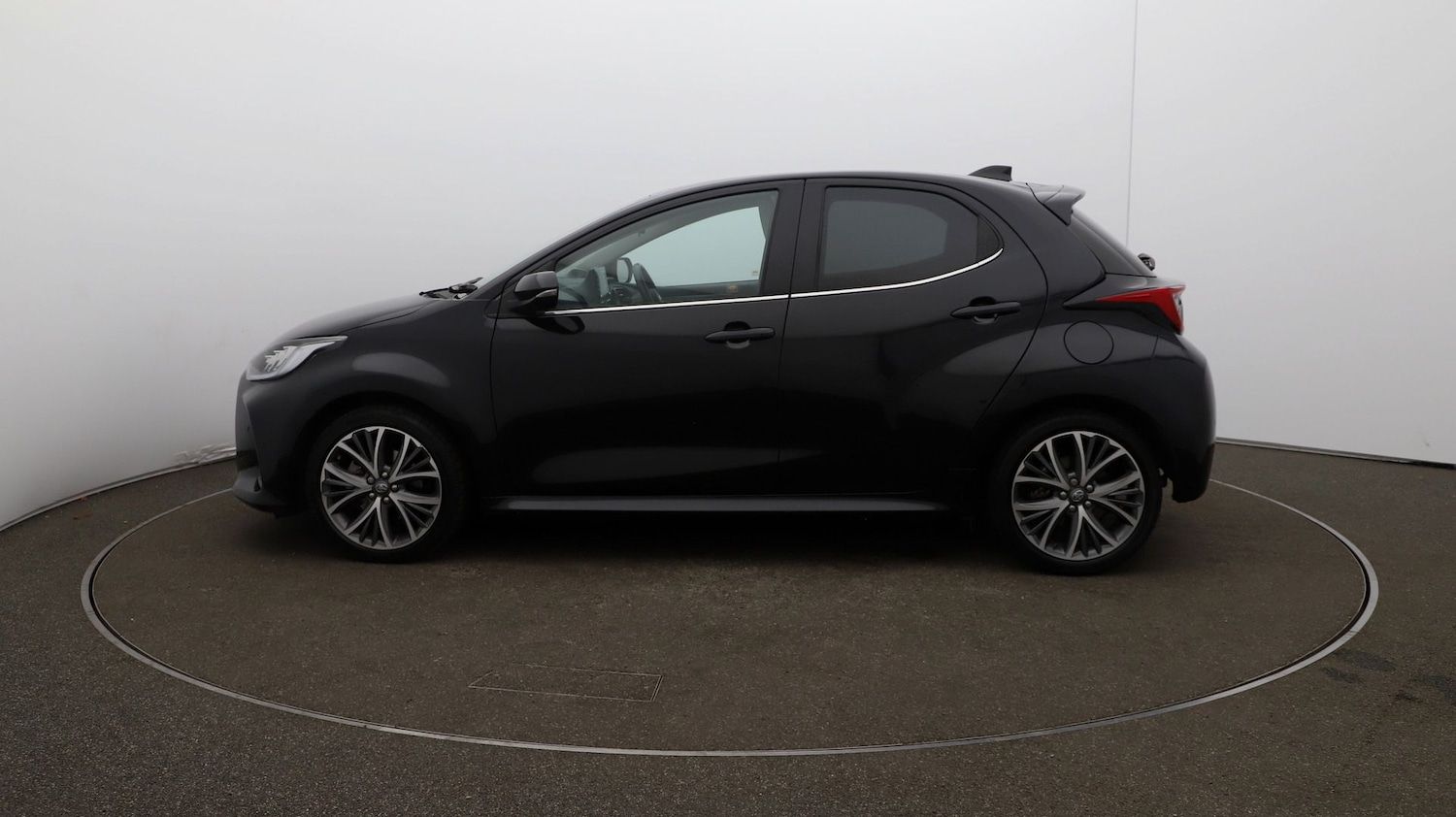 Used Toyota Yaris 2022 for sale - 76815471: Photo 56