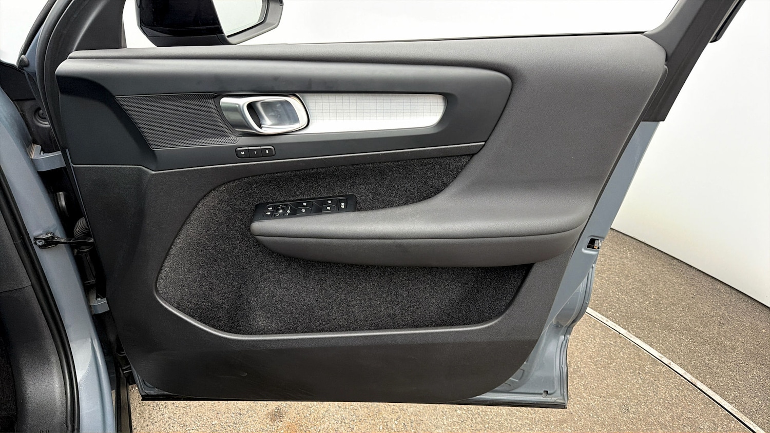 Used Volvo XC40 2023 for sale - 78040406: Photo 14