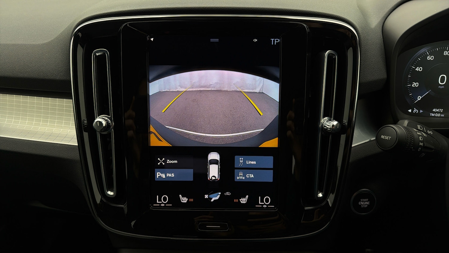 Used Volvo XC40 2023 for sale - 78040406: Photo 26