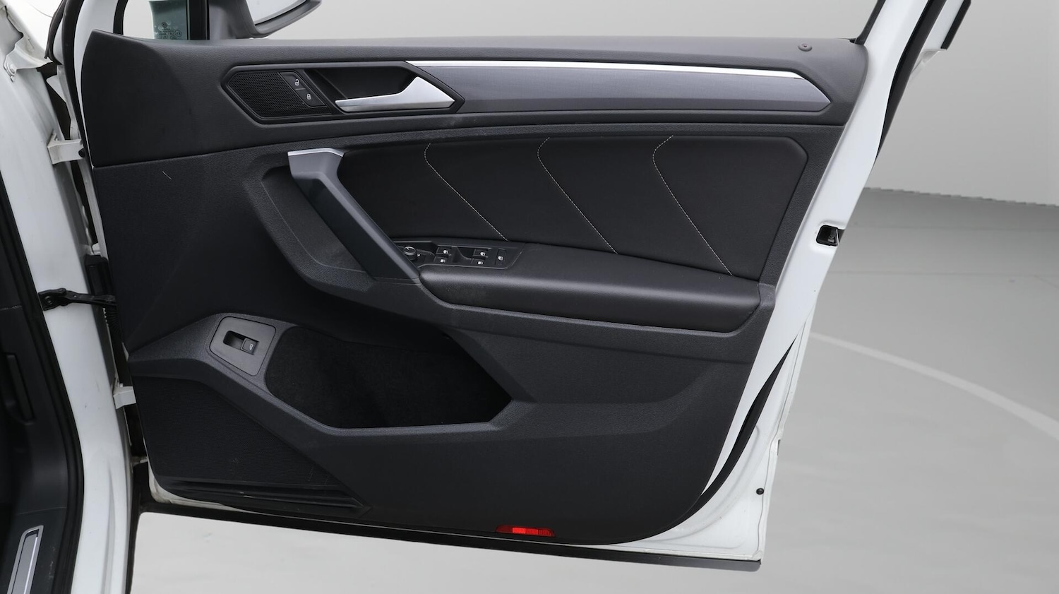 Used Volkswagen Tiguan 2019 for sale - 76688590: Photo 16