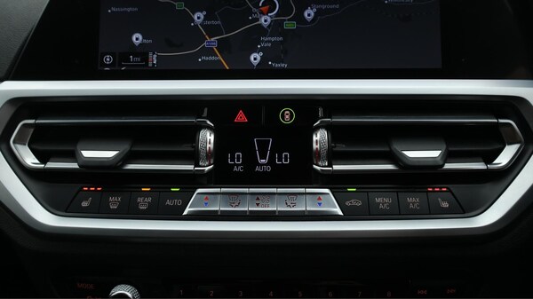 Used BMW 3 Series 2019 for sale - 76152468: Photo 16