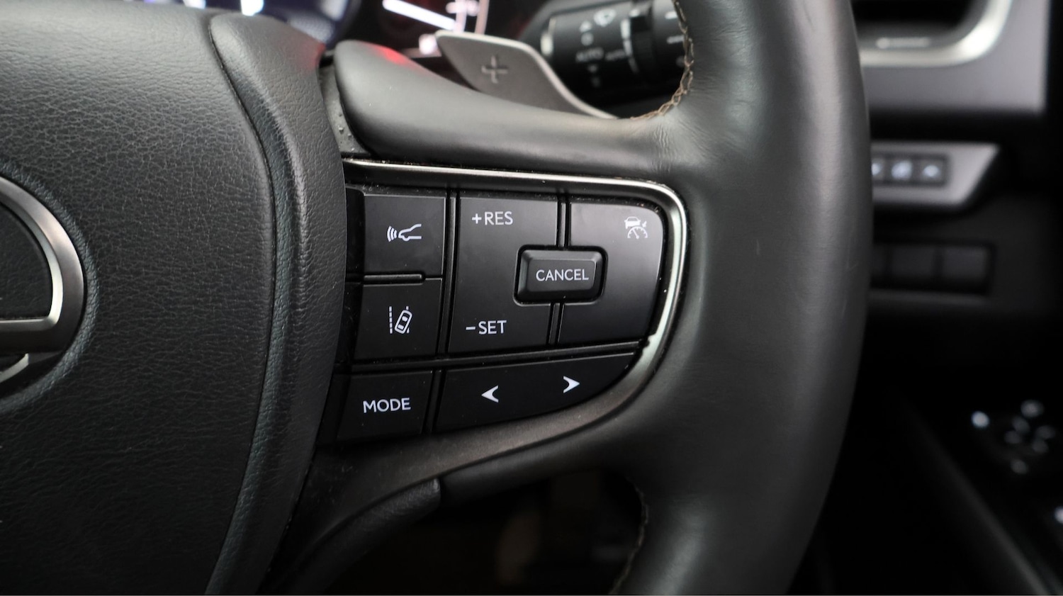 Used Lexus UX 2023 for sale - 77796944: Photo 20