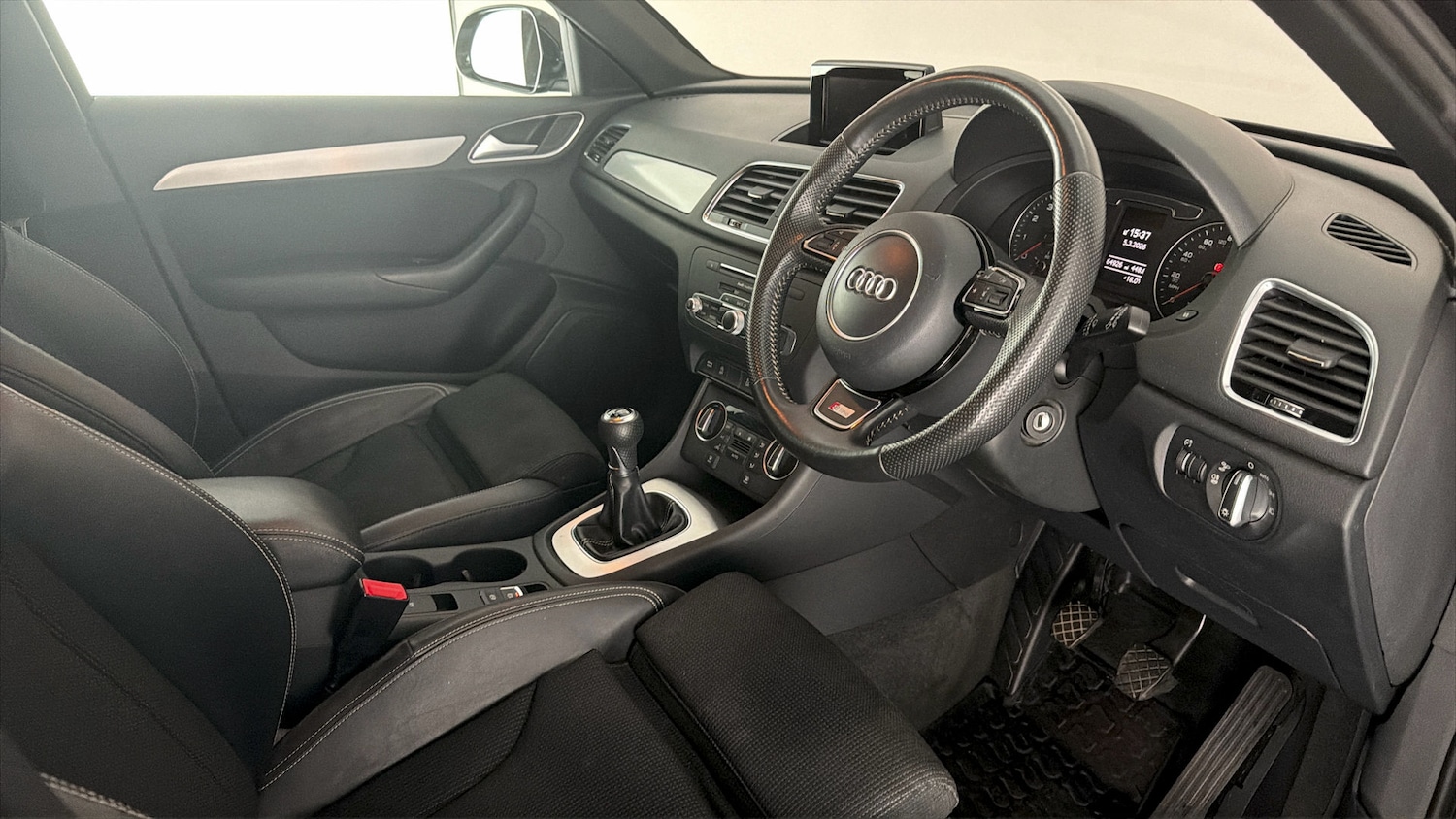 Used Audi Q3 2017 for sale - 77763282: Photo 9