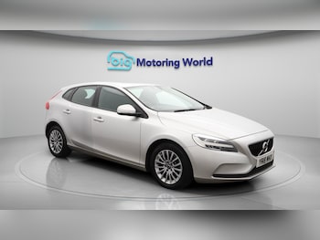 Used Volvo V40 2018 for sale - 75614062: Photo
