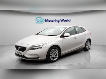 Used Volvo V40 2018 for sale - 75614062: Photo