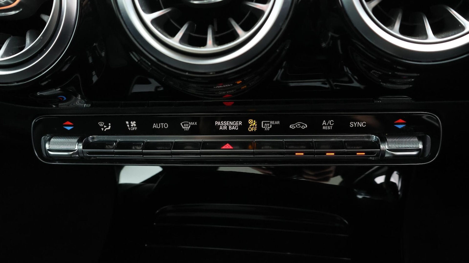 Used Mercedes-Benz A-Class 2019 for sale - 76432313: Photo 13