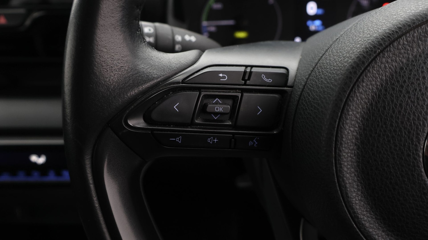 Used Mazda Mazda2 HYBRID 2023 for sale - 77233875: Photo 24