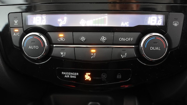 Used Nissan Qashqai 2017 for sale - 76250902: Photo 12