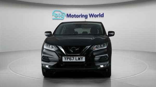 Used Nissan Qashqai 2017 for sale - 76250902: Photo 3