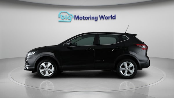 Used Nissan Qashqai 2017 for sale - 76250902: Photo 5