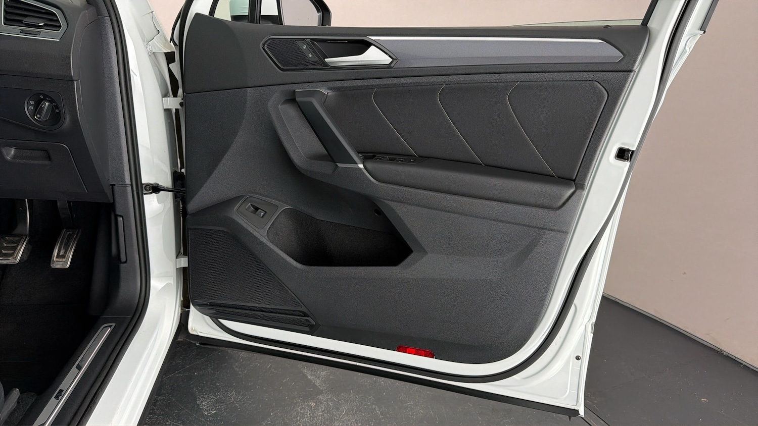 Used Volkswagen Tiguan 2017 for sale - 78145036: Photo 14