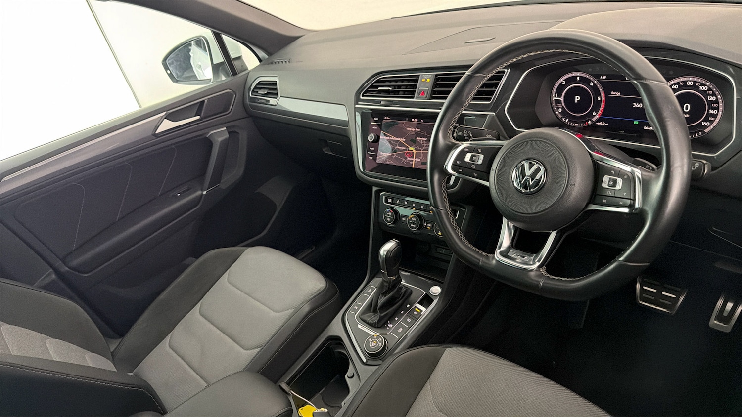 Used Volkswagen Tiguan 2017 for sale - 78145036: Photo 9