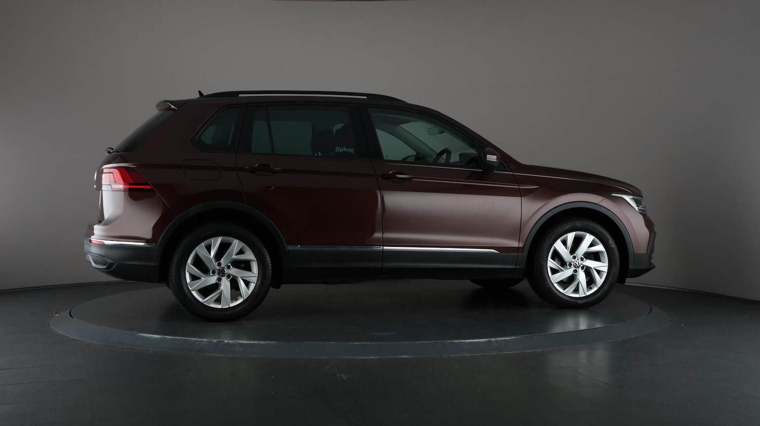 Used Volkswagen Tiguan 2021 for sale - 76377484: Photo 64
