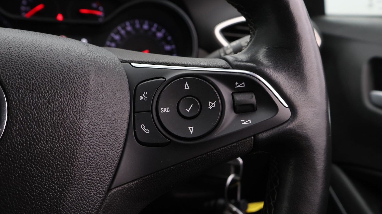 Used Vauxhall Crossland 2021 for sale - 77668349: Photo 24