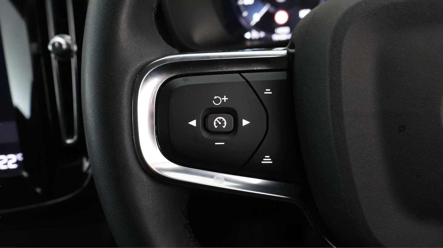 Used Volvo XC40 2022 for sale - 77365488: Photo 22