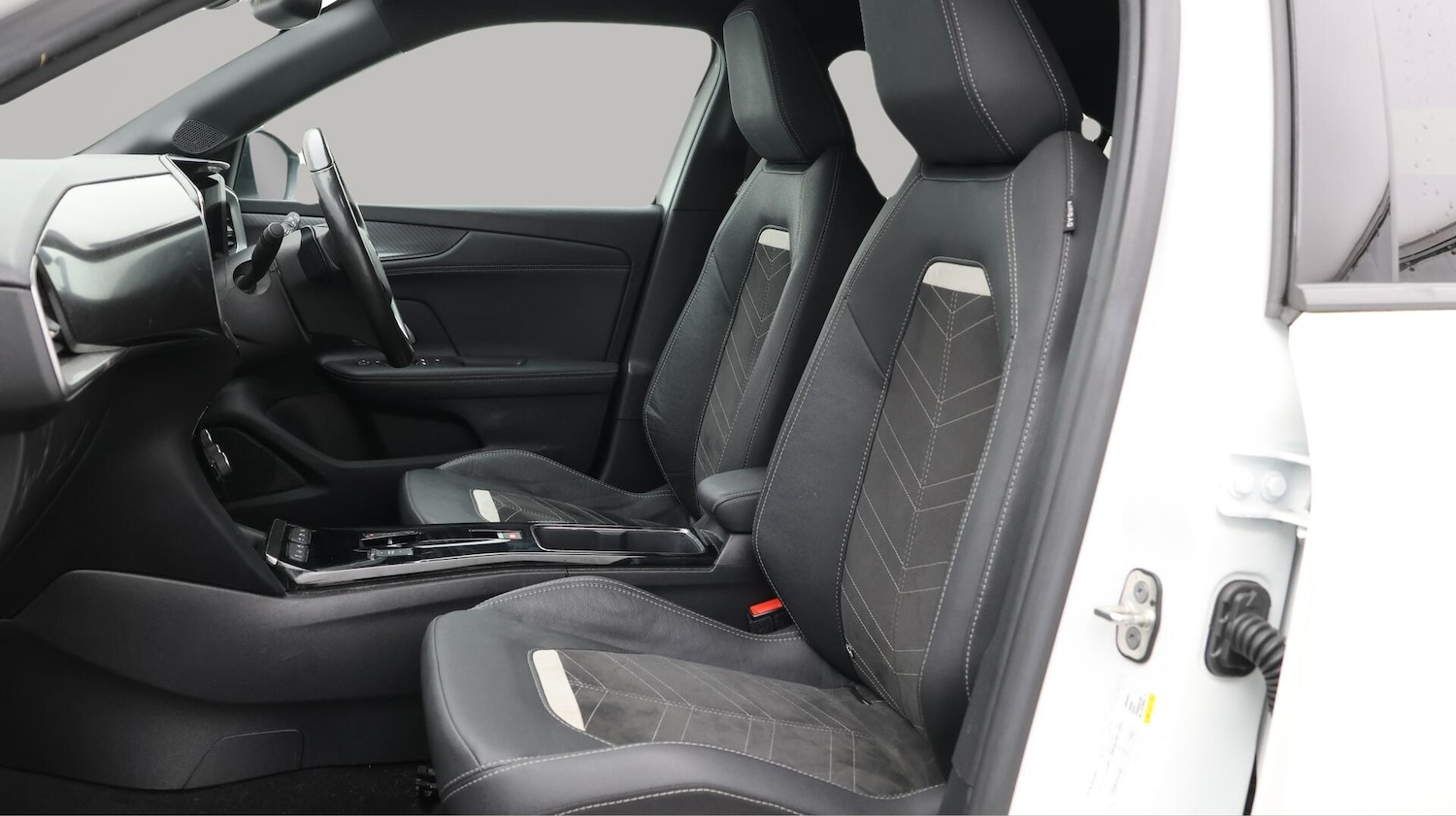 Used Vauxhall Mokka 2023 for sale - 76498657: Photo 15