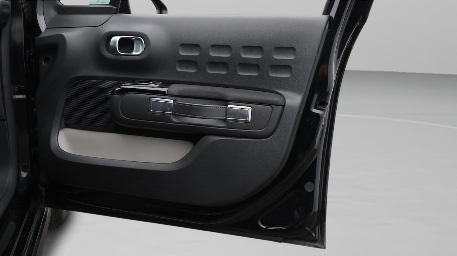 Used Citroen C3 2023 for sale - 76620129: Photo 15