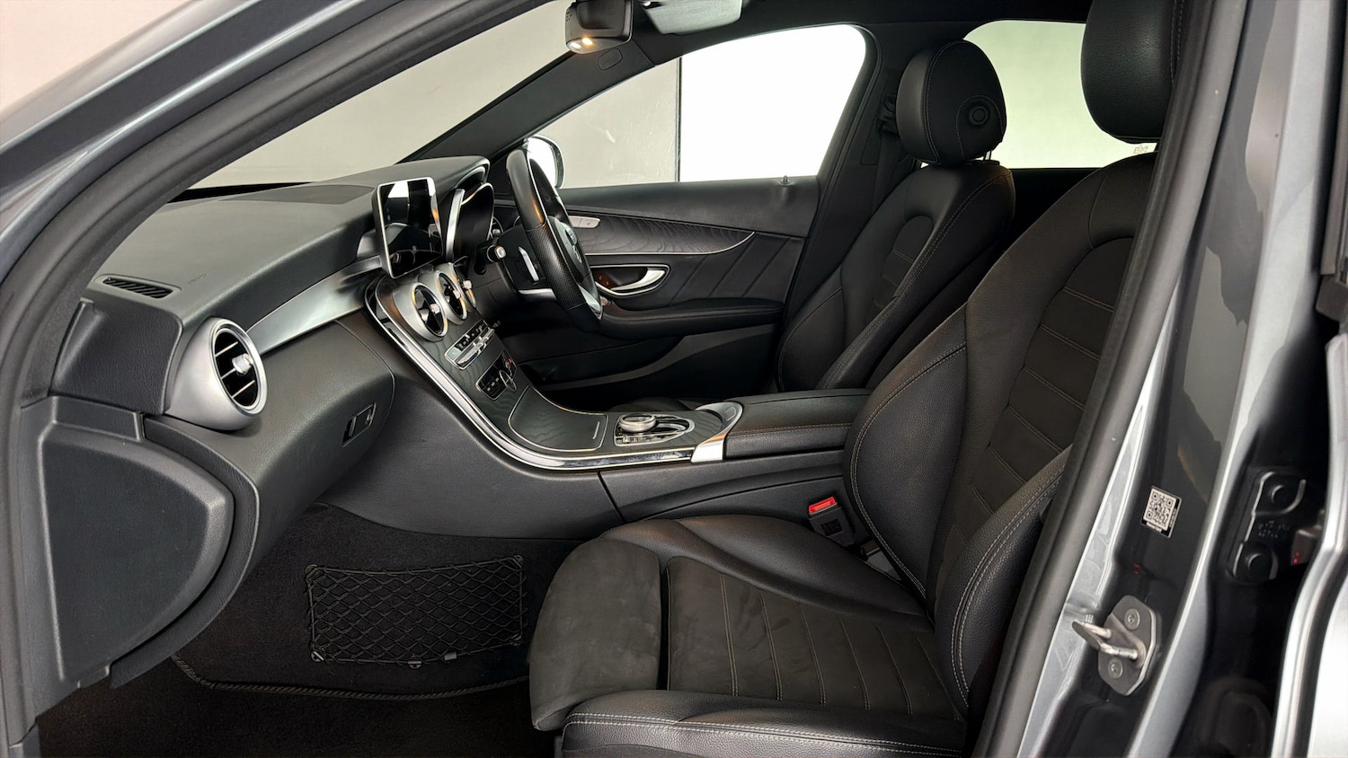 Used Mercedes-Benz C Class 2018 for sale - 77931456: Photo 13