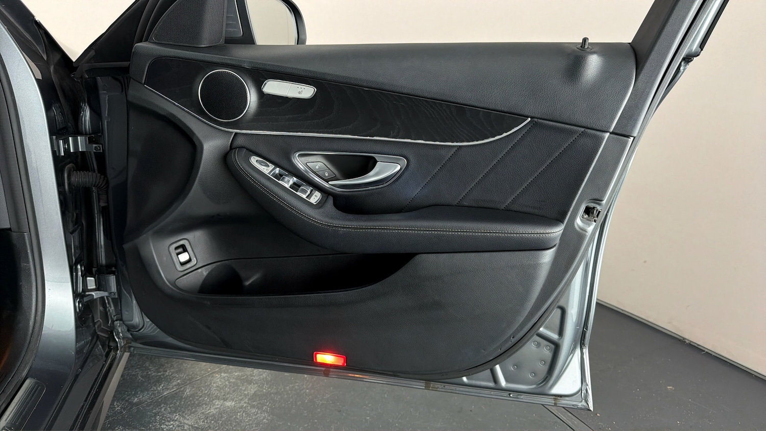 Used Mercedes-Benz C Class 2018 for sale - 77931456: Photo 14