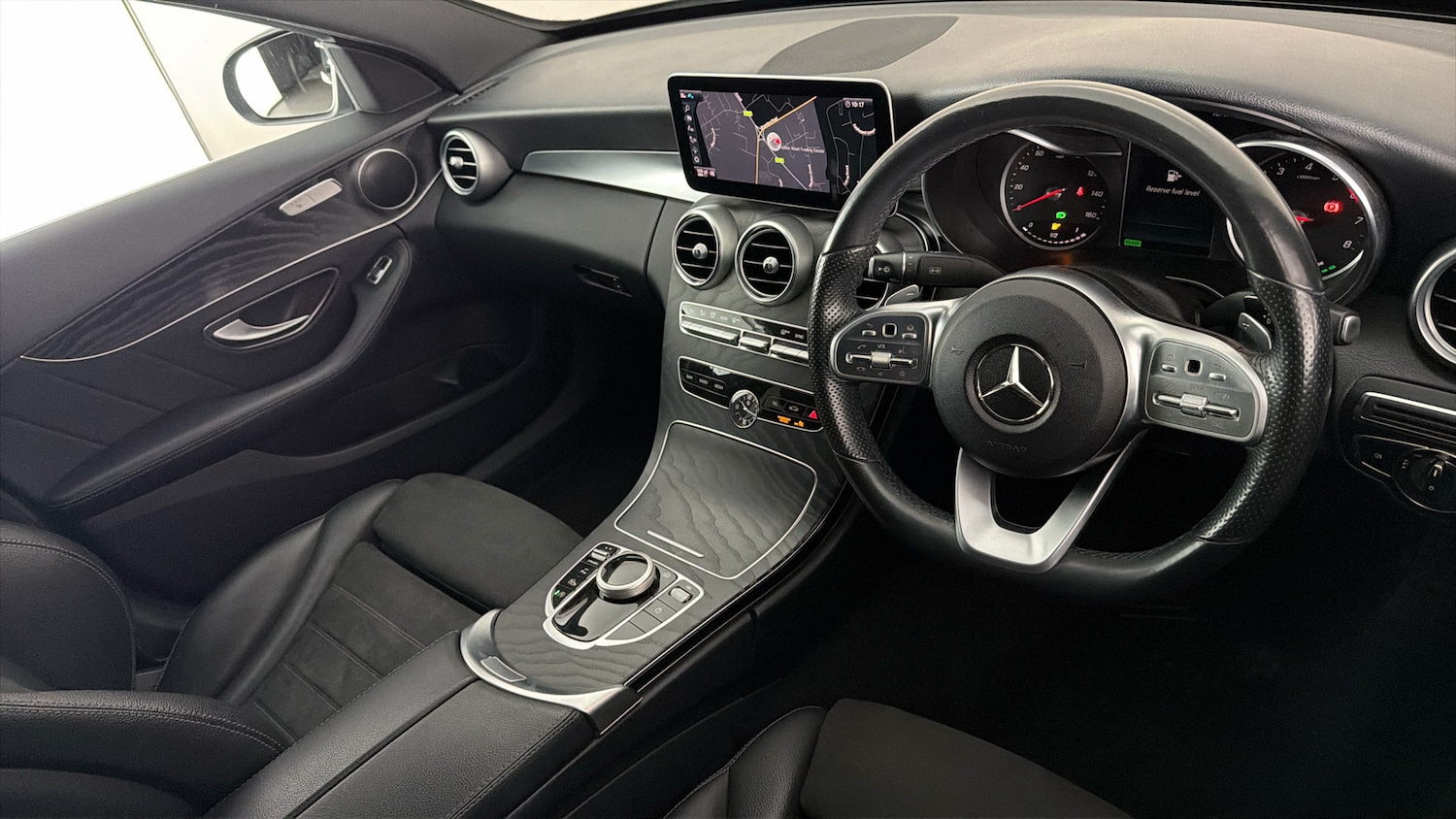 Used Mercedes-Benz C Class 2018 for sale - 77931456: Photo 9