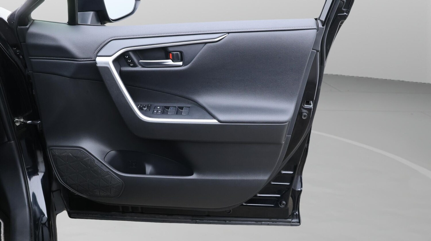 Used Toyota RAV4 2020 for sale - 76485242: Photo 15