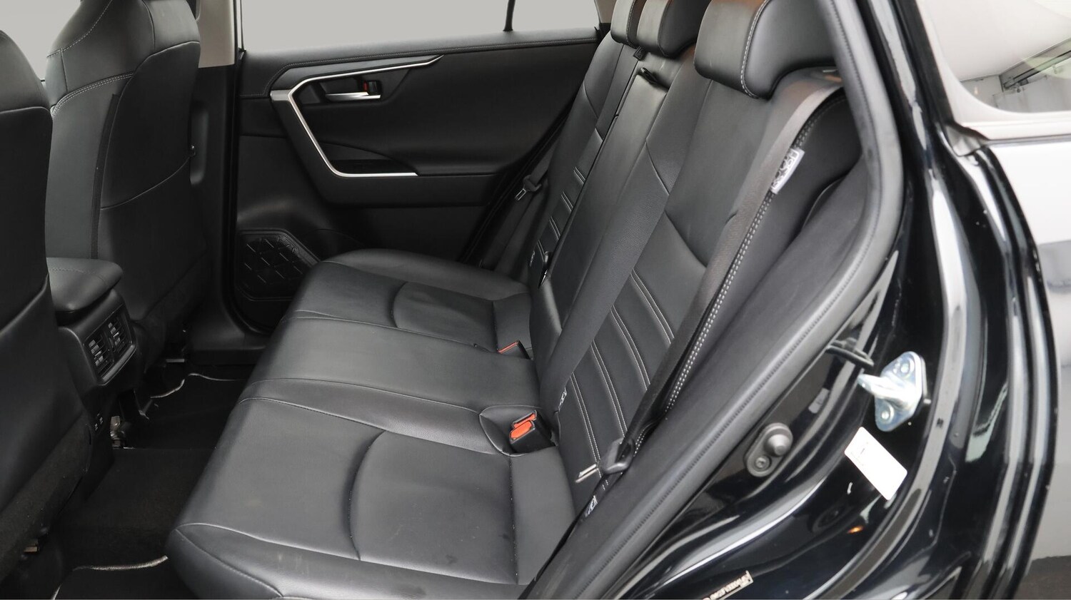 Used Toyota RAV4 2020 for sale - 76485242: Photo 16