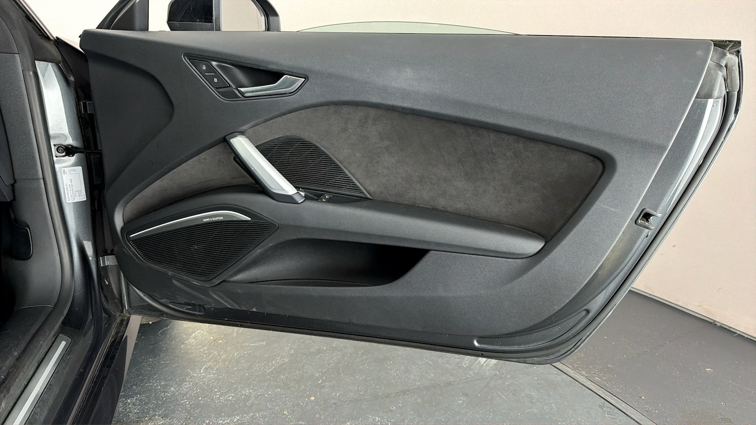 Used Audi TT 2017 for sale - 77890136: Photo 5