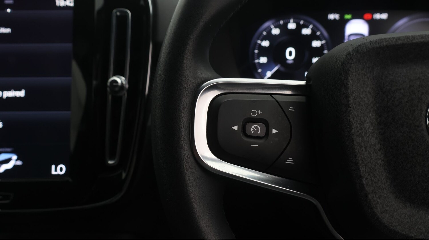 Used Volvo XC40 2021 for sale - 77377899: Photo 24