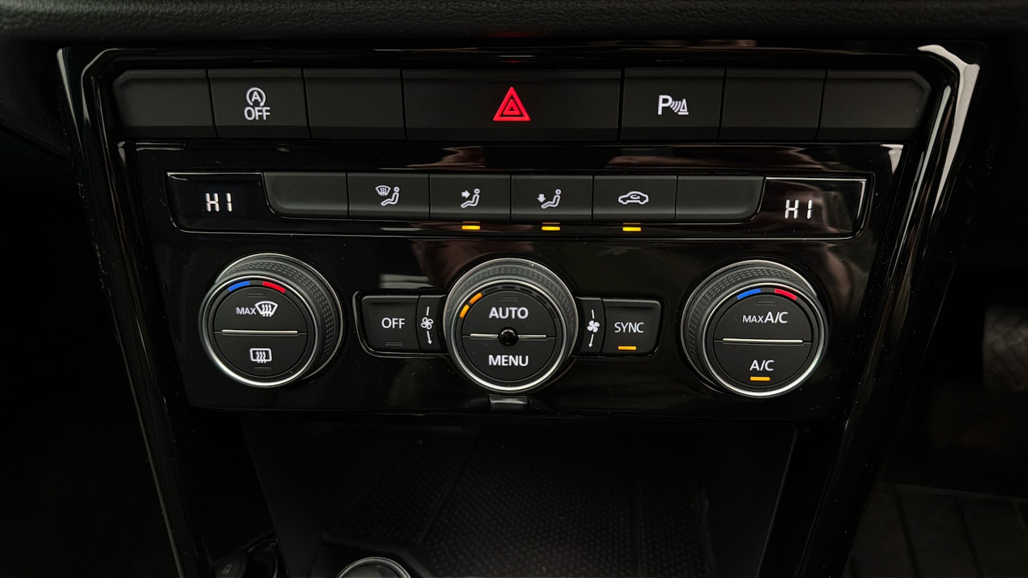 Used Volkswagen T-Roc 2021 for sale - 78040131: Photo 11