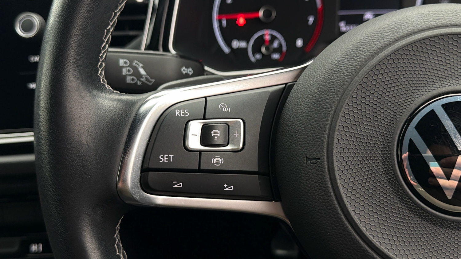 Used Volkswagen T-Roc 2021 for sale - 78040131: Photo 23