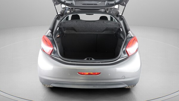 Used Peugeot 208 2019 for sale - 76314429: Photo 18