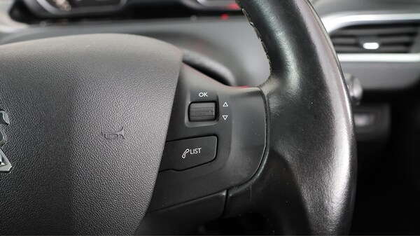 Used Peugeot 208 2019 for sale - 76314429: Photo 24